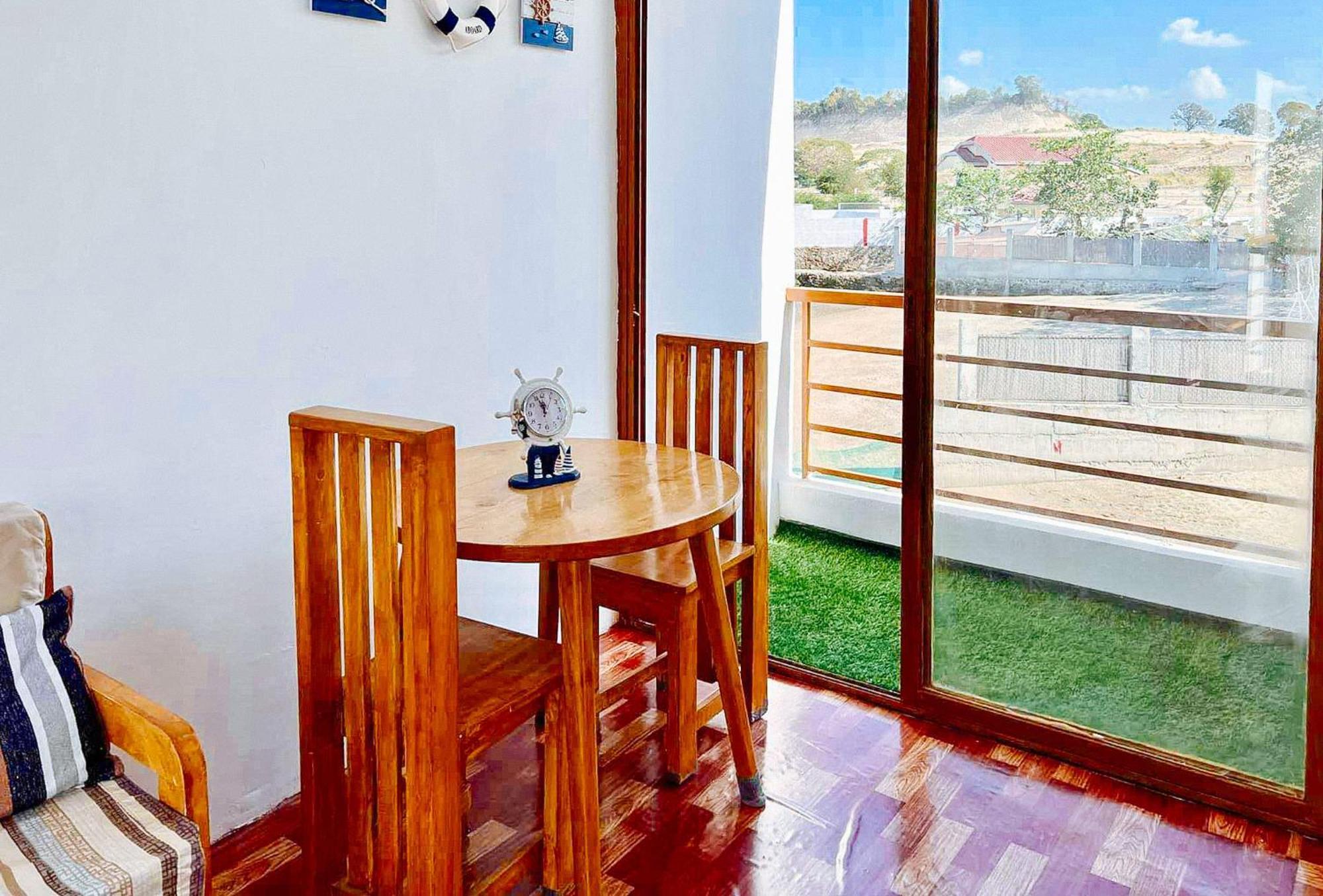 The Lavana Villa Del Matabungkay By Reddoorz Lian Bagian luar foto