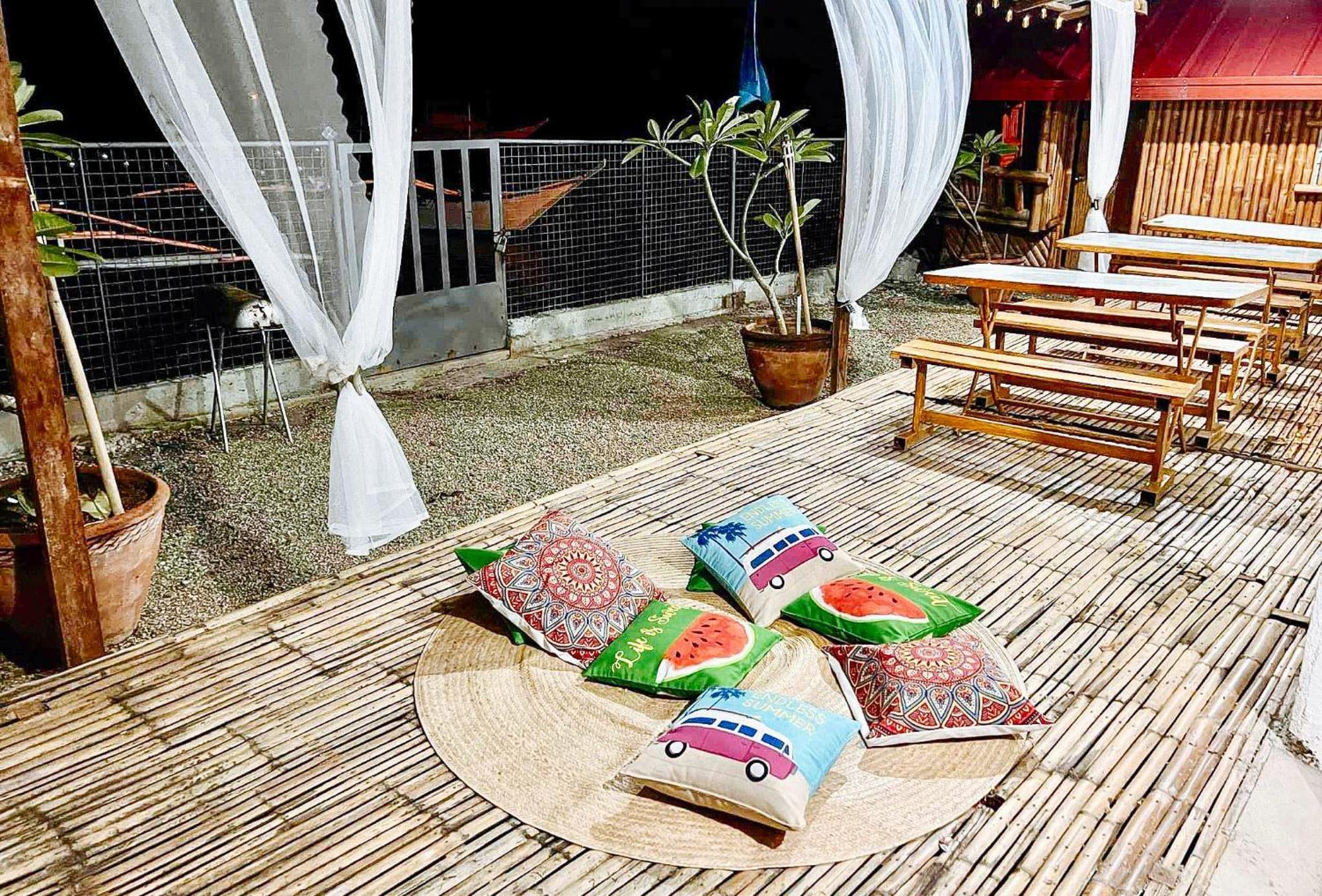 The Lavana Villa Del Matabungkay By Reddoorz Lian Bagian luar foto